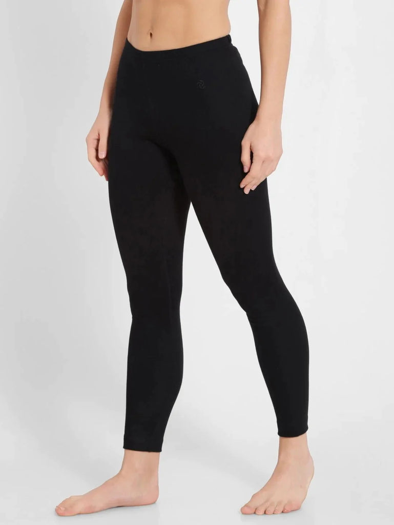 Jockey Ladies' Yoga Capri Pants (Black X-Small)