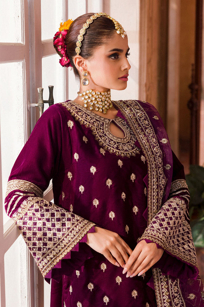 4405-Namrah Embroidered Velvet Unstitched – Saffana